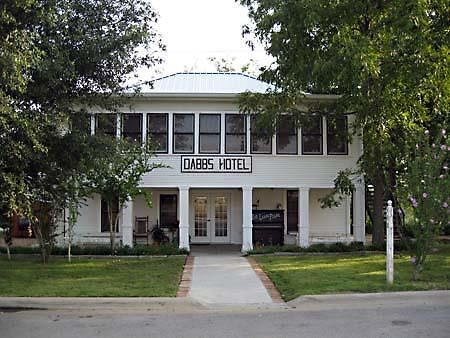 Dabbs Hotel Bed And Breakfast Llano Экстерьер фото