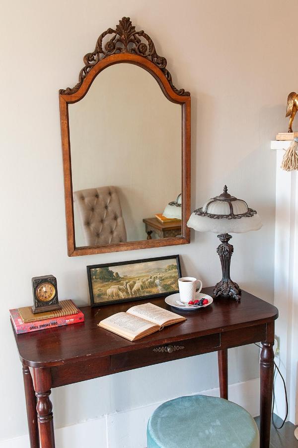 Dabbs Hotel Bed And Breakfast Llano Экстерьер фото