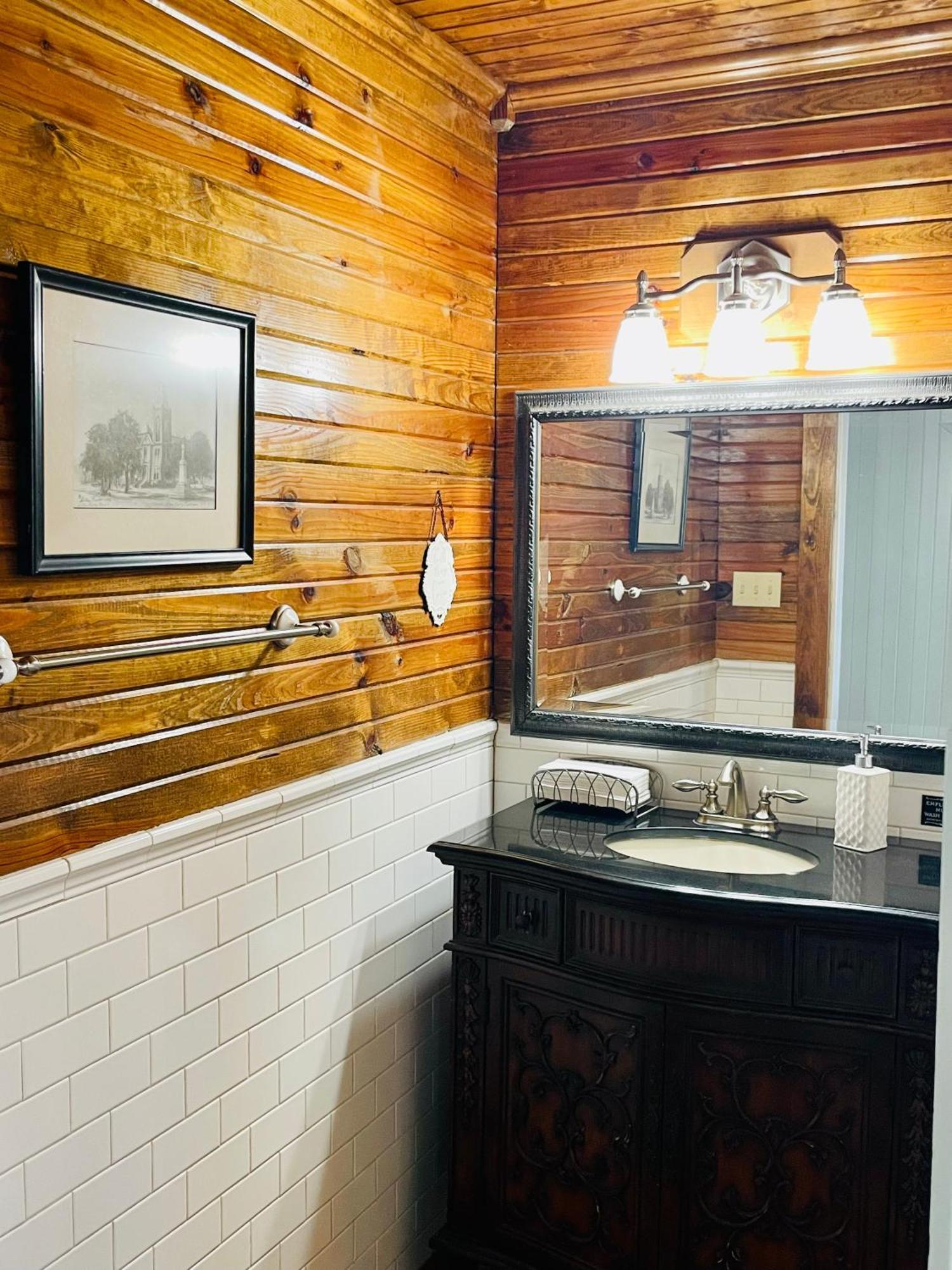 Dabbs Hotel Bed And Breakfast Llano Экстерьер фото