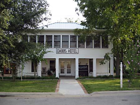 Dabbs Hotel Bed And Breakfast Llano Экстерьер фото